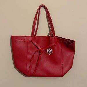 Red Elizabeth Arden, New York purse